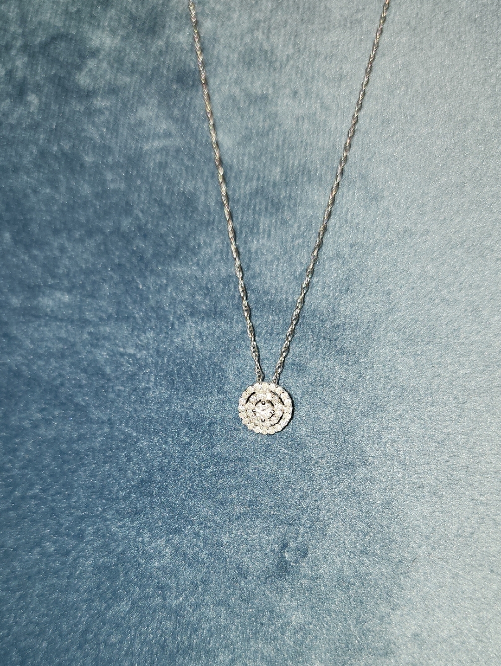 14kt White Gold Natural Diamond Cluster Pendant Necklace